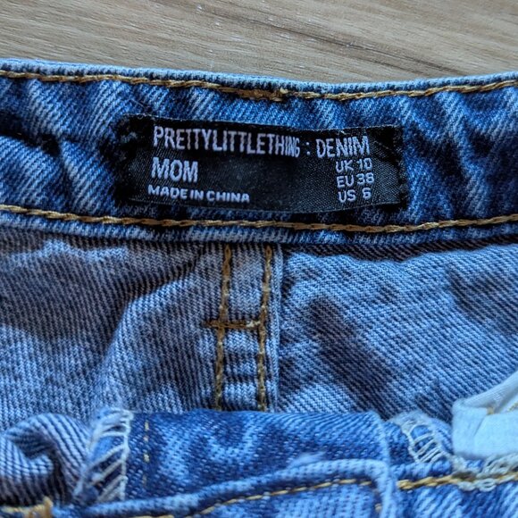 PrettyLittleThing Denim Mom Jeans, 6 - Picture 3 of 6